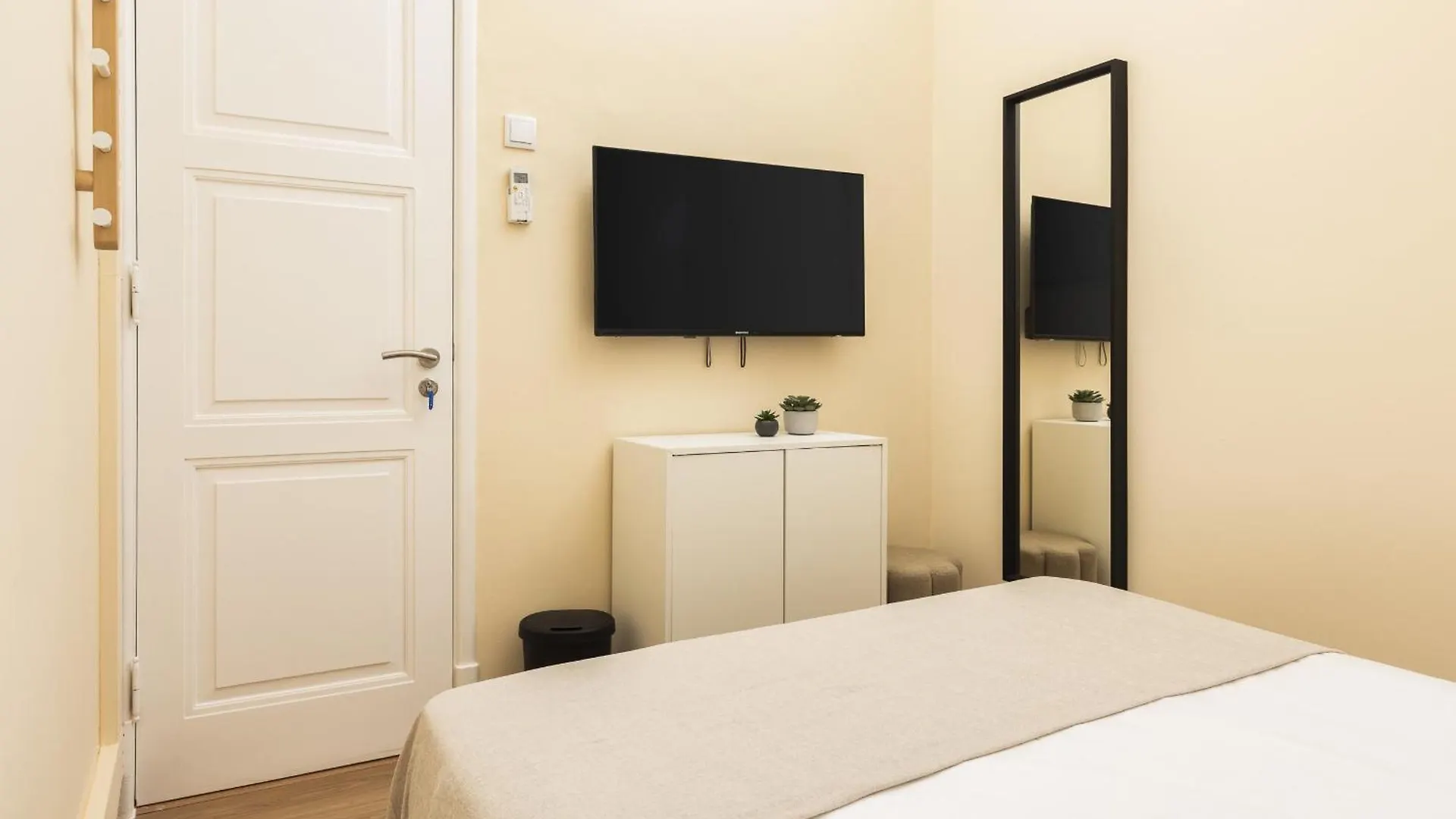 City Rooms Guest House By Hd District de District de Faro 0*,
